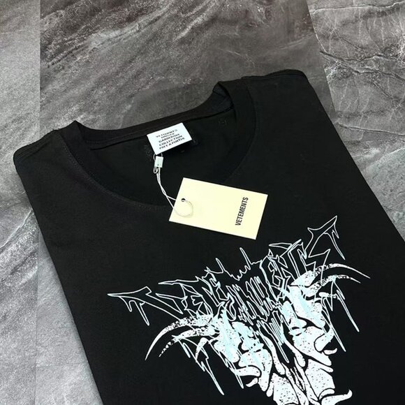 Black Printed Short-Sleeve T-Shirt By Vetements - Picture 5 of 8